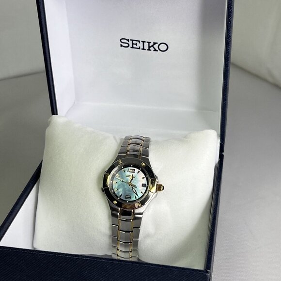 Seiko Coutura Womens Watch 7N82-0CA0 MOP Dial Two Tone Sapphire Crystal 25mm - Picture 10 of 10